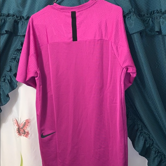 Nike Running Shirt - Picture 5 of 5